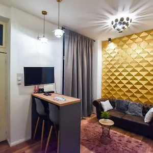 https://bluebel-luxory-apartment-in-the-city-center.inbudapesthotels.com